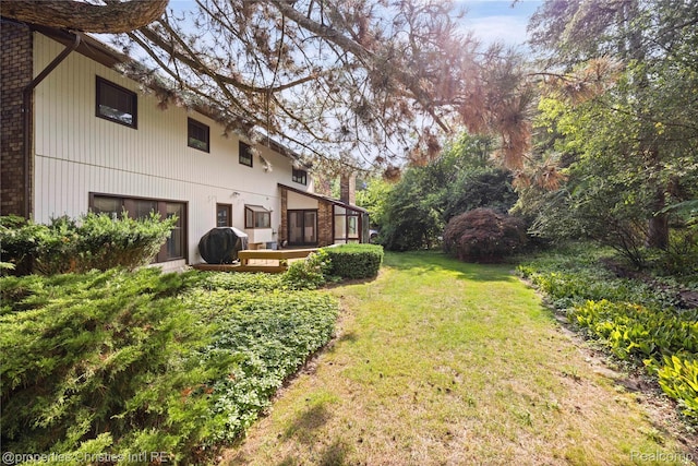 4724 Tara Ct, West Bloomfield, MI 48323 - view of green lawn