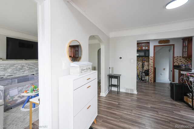 5720 Argyle St, Dearborn, MI 48126 - living room with wood finished floors and arched walkways