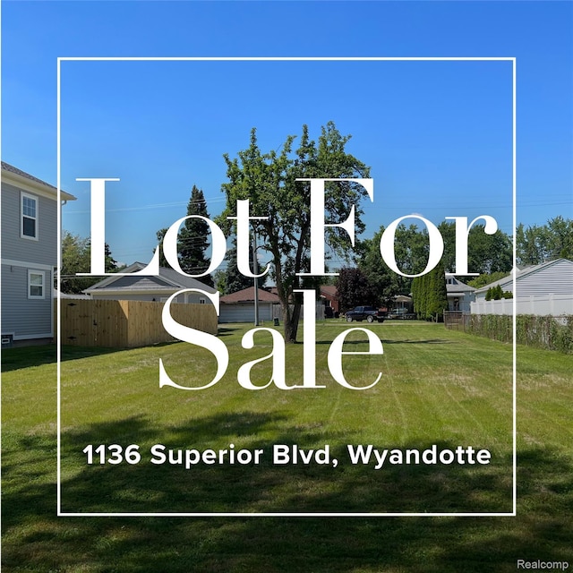 1136 Superior Blvd, Grosse Ile, MI 48192