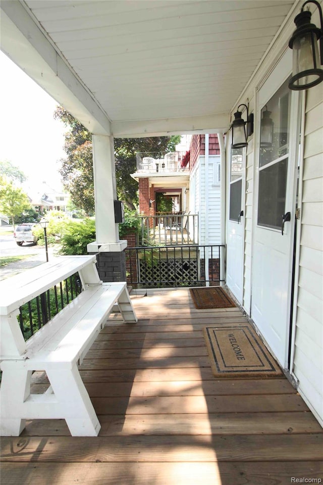 1324-1322 Wayburn St, Grosse Pointe, MI 48230 - view of porch