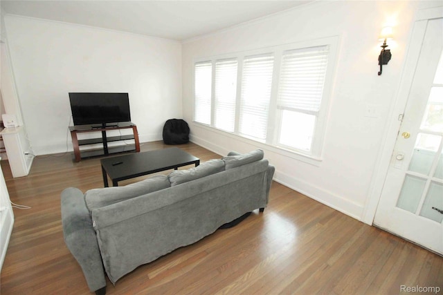 1324-1322 Wayburn St, Grosse Pointe, MI 48230 - living room with wood finished floors and crown molding