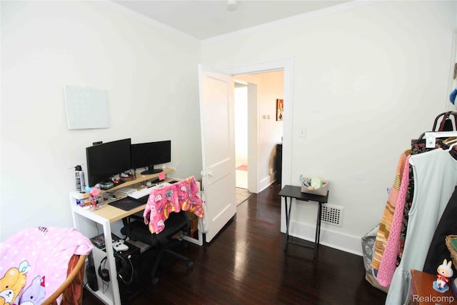 1324-1322 Wayburn St, Grosse Pointe, MI 48230 - office featuring wood finished floors and baseboards