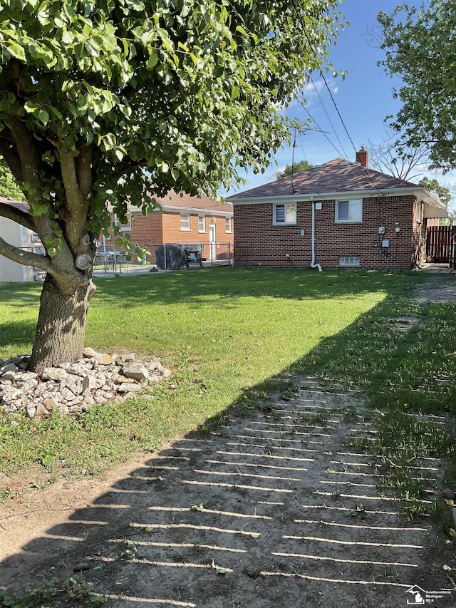 1503 Philomene Blvd, Lincoln Park, MI 48146 - view of yard