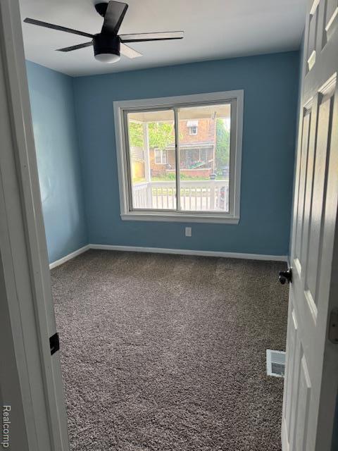 6624 SW Barton St, Wyandotte, MI 48210 - photo 5
