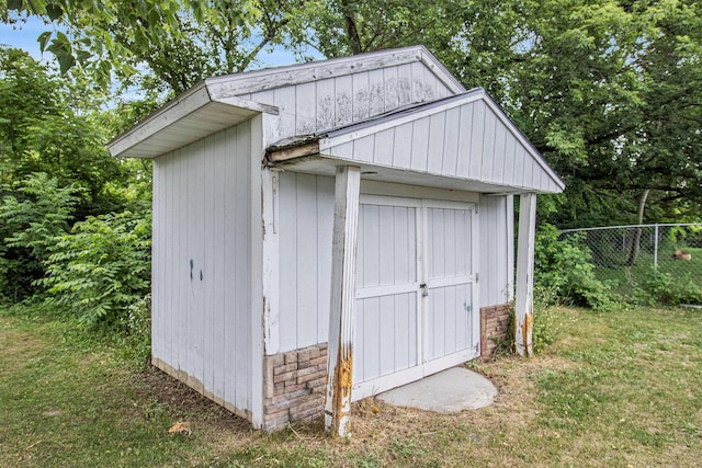 515 Locust St, Howard City, MI 49329 - view of shed