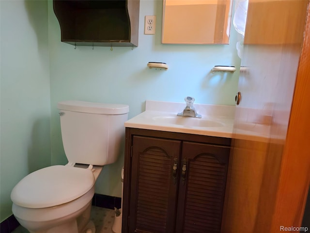 11245 Mae Ave, Warren, MI 48089 - bathroom with toilet and vanity