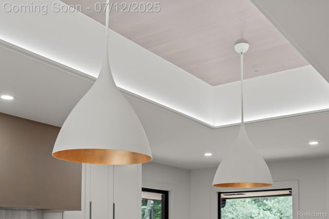 3539 Walbri Dr, Bloomfield Hills, MI 48304 - detailed view of recessed lighting
