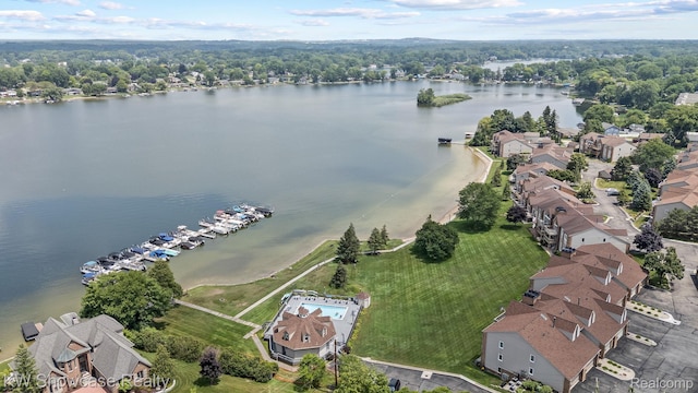 3410 Adams Shore Dr, Waterford, MI 48329 - aerial view of property and surrounding area featuring a nearby body of water and nearby suburban area