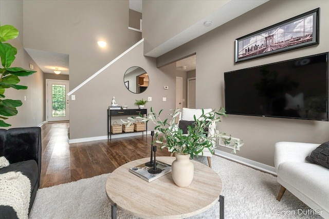 2948 Stoney Creek Ct, Hudsonville, MI 49426 - living area featuring wood finished floors and baseboards