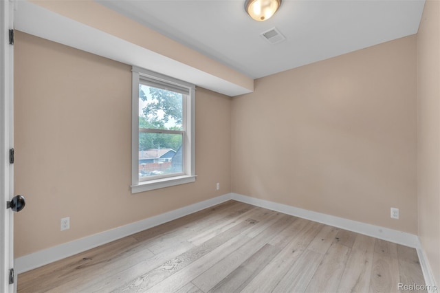 715 Gardenia Ave, Royal Oak, MI 48067 - unfurnished room featuring light wood-type flooring and baseboards