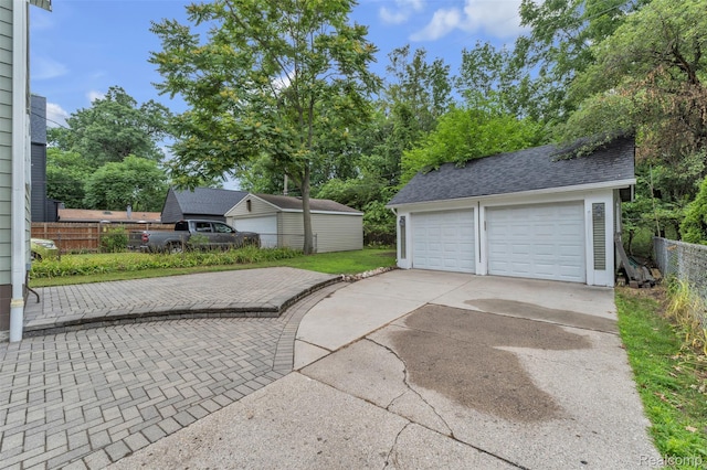 715 Gardenia Ave, Royal Oak, MI 48067 - view of detached garage