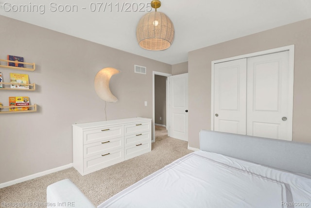 2962 Iowa Dr, Troy, MI 48083 - bedroom featuring light carpet and a closet