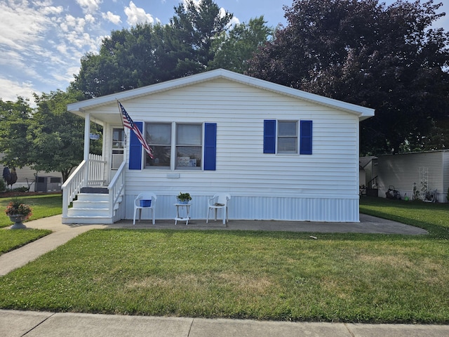 22460 Klines Resort Lot 117, Three Rivers, MI 49093 - manufactured / mobile home with a front yard