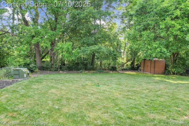 9157 Hackberry Ave, Plymouth, MI 48170 - view of yard with a storage unit