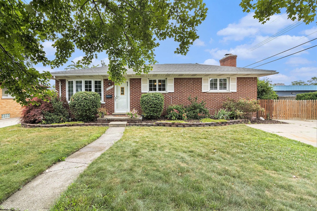 31504 Windsor St, Garden City, MI 48135 - photo 1