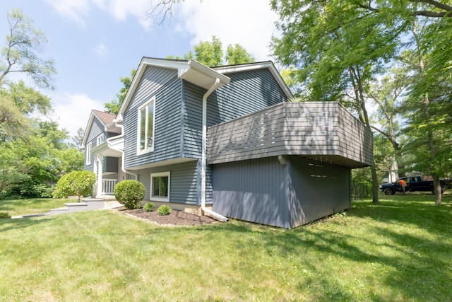 266 Westover Ave, Ann Arbor, MI 48103 - rear view of property with a lawn