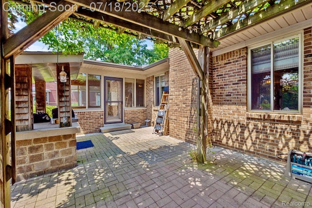 8400 Oak Shade Ct, Davison, MI 48423 - view of patio / terrace featuring a pergola