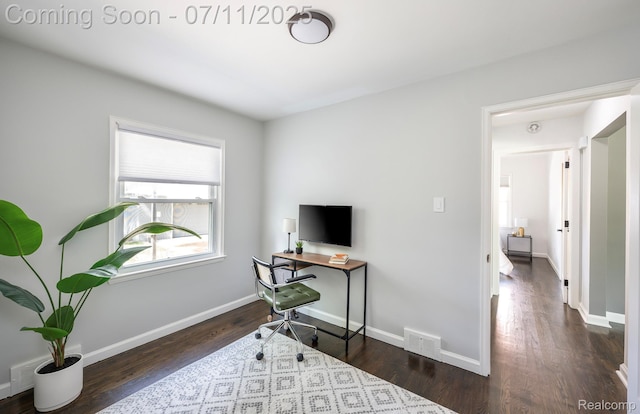 4412 Buckingham Rd, Royal Oak, MI 48073 - office space with wood finished floors and baseboards