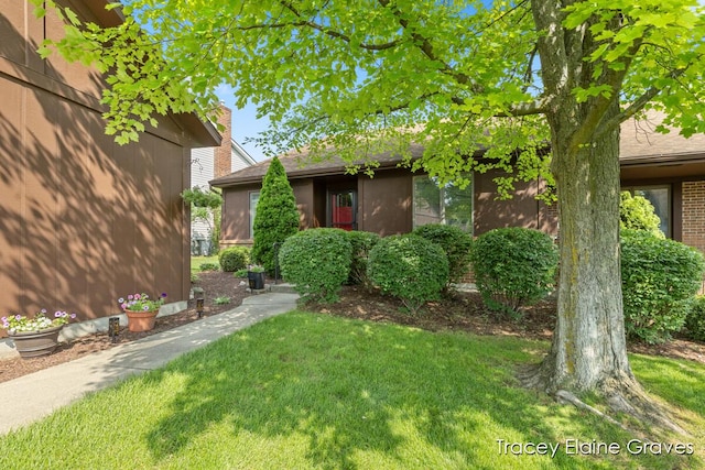 6305 Greenway Dr SE Unit 51, Grand Rapids, MI 49546 - view of grassy yard
