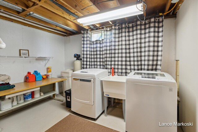 521 Edward St, Middleville, MI 49333