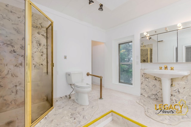 445 Prince St SE, Grand Rapids, MI 49507 - bathroom with a stall shower and toilet