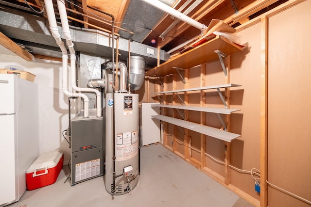 616 N Lincoln Ave, Lakeview, MI 48850 - utilities featuring water heater