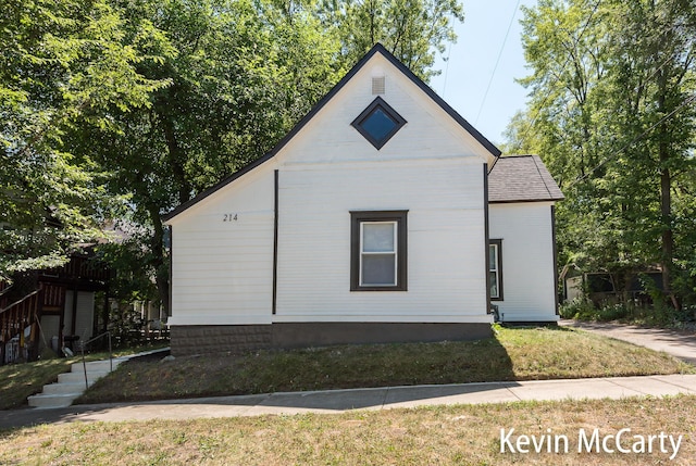 214 Bradford St NE, Grand Rapids, MI 49503 - view of home's exterior