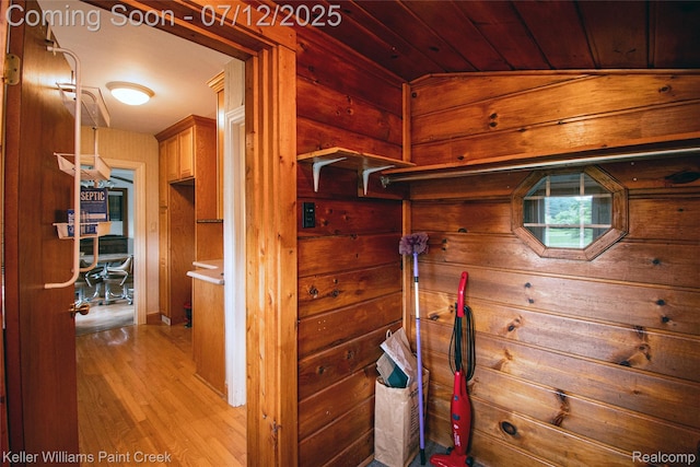 20525 30 Mile Rd, Ray, MI 48096 - spacious closet featuring wood finished floors