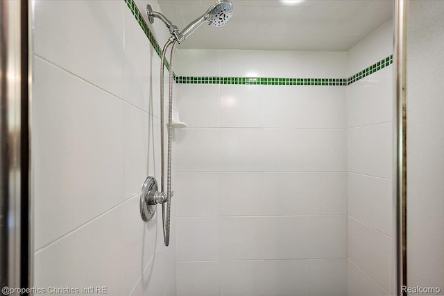 30700 Marimoor St, Beverly Hills, MI 48025 - full bathroom with tiled shower