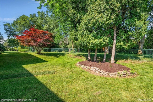 30700 Marimoor St, Beverly Hills, MI 48025 - view of fenced backyard