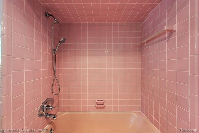 30700 Marimoor St, Beverly Hills, MI 48025 - bathroom with shower / bathtub combination