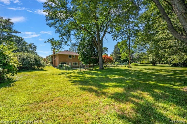 30700 Marimoor St, Beverly Hills, MI 48025 - view of green lawn