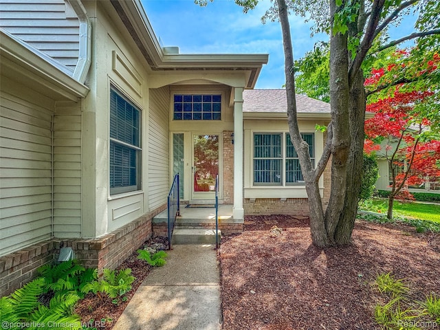 7569 Danbury Cir W, Bloomfield, MI 48322 - photo 1