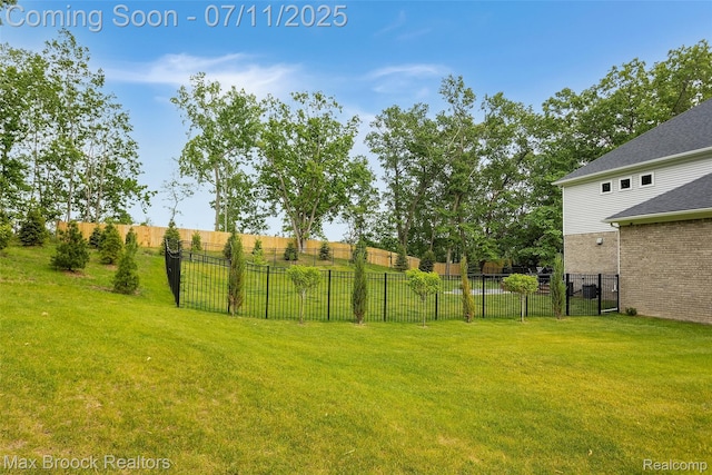 460 Lake Manitou Trl, Oxford, MI 48371 - view of yard