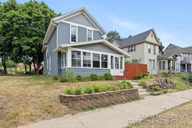 122 Dwight Ave SE, Grand Rapids, MI 49506 - view of front of property featuring a sunroom