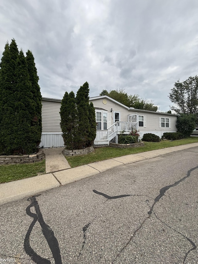2500 Mann Rd, Clarkston, MI 48356 - view of manufactured / mobile home
