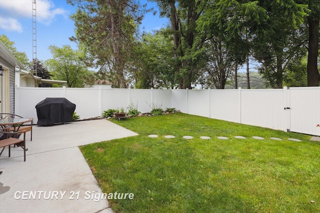 6357 Mackinaw Rd, Saginaw, MI 48604 - fenced backyard with a patio