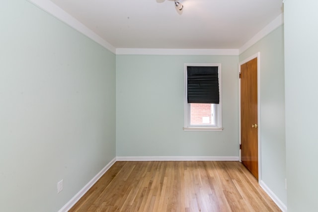 11015 Fairfield St, Livonia, MI 48150 - unfurnished room featuring light wood-type flooring and baseboards