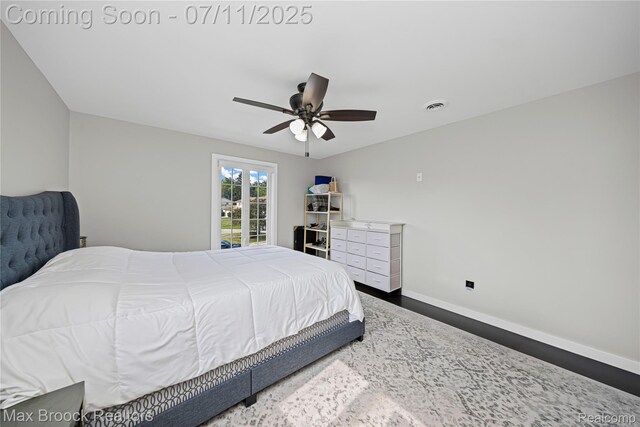 5534 Apple Ridge Trl, West Bloomfield, MI 48322 - bedroom with ceiling fan and wood finished floors