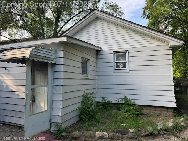 285 Voorheis St, Pontiac, MI 48341 - view of side of property