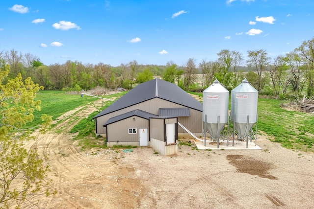 810 Newton Rd, Coldwater, MI 49036 - view of front facade featuring an outdoor structure and a pole building