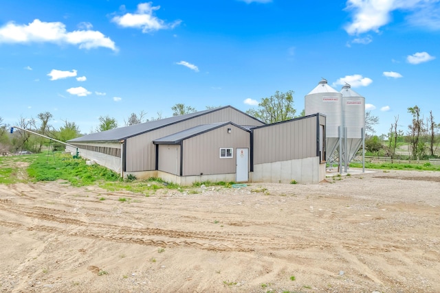 810 Newton Rd, Coldwater, MI 49036 - view of outdoor structure