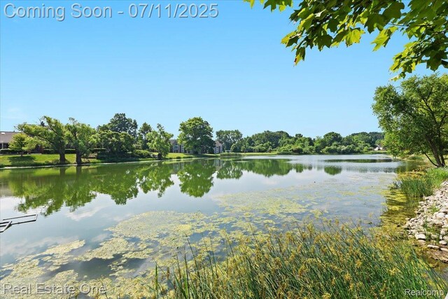 22302 Pondview, Novi, MI 48375