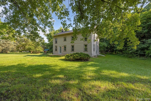 11240 Silver Lake Rd, Byron, MI 48418 - view of green lawn