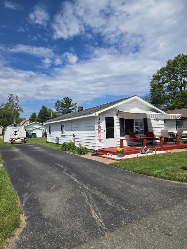125 Wickham Ave, Houghton Lake, MI 48629 - photo 8