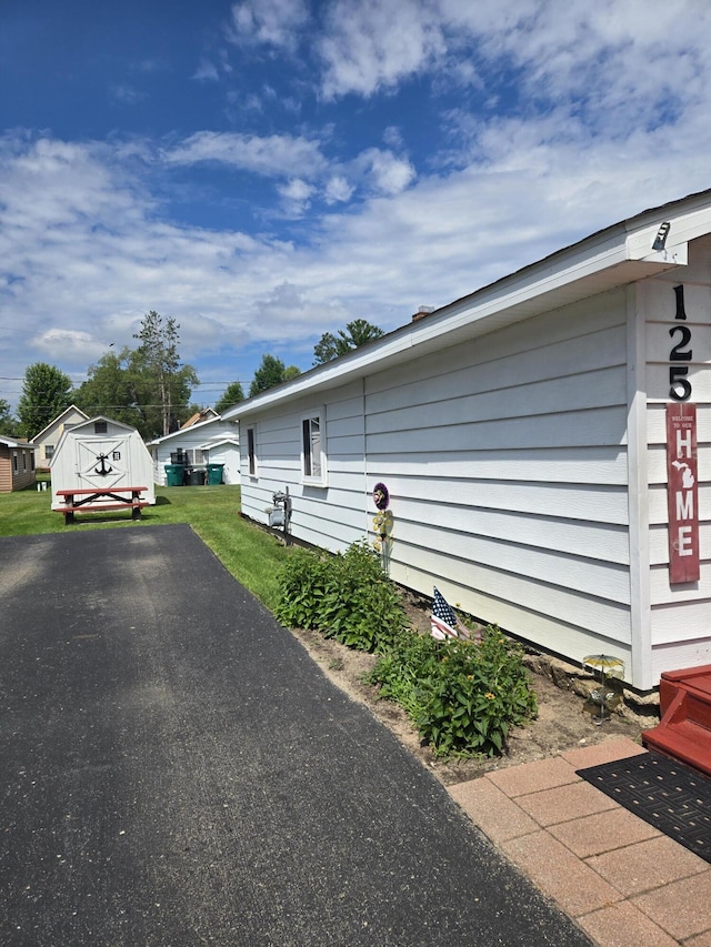 125 Wickham Ave, Houghton Lake, MI 48629 - photo 9