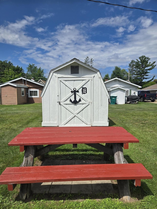 125 Wickham Ave, Houghton Lake, MI 48629 - photo 10