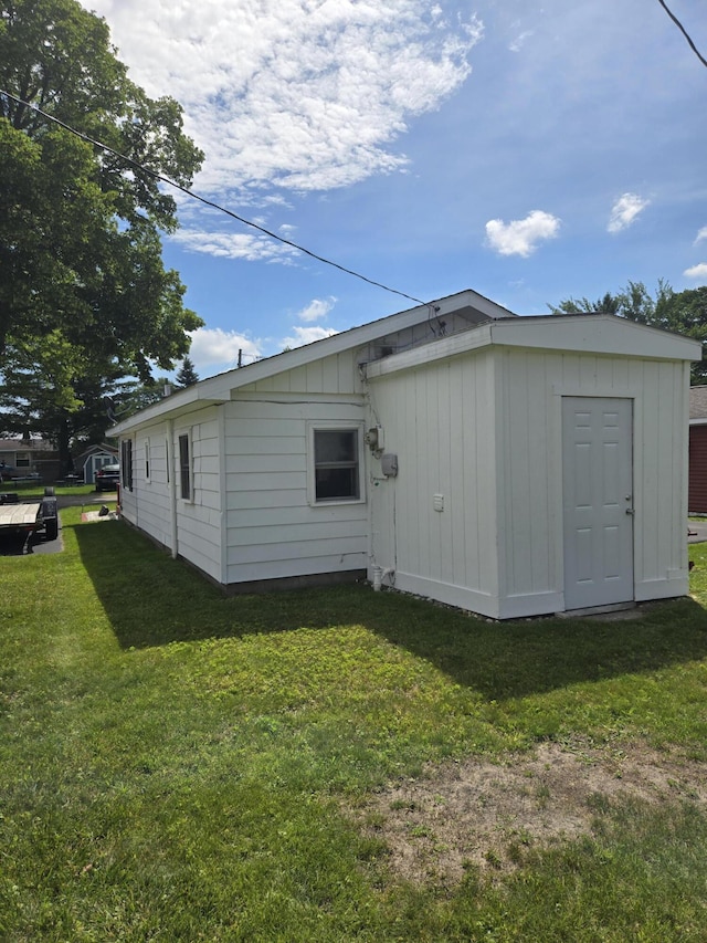 125 Wickham Ave, Houghton Lake, MI 48629 - photo 13
