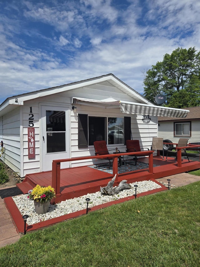 125 Wickham Ave, Houghton Lake, MI 48629 - photo 3