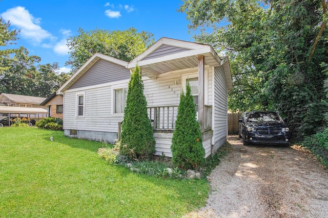 1638 Superior St, Niles, MI 49120 - view of front facade with a front lawn